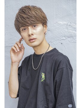 アイヴィー(IVY) 小久保style☆シルバーグレーカーキアッシュくせ毛ショート