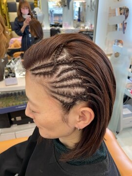 髪技空間アノン(anon) コーンロウ（アクセント）