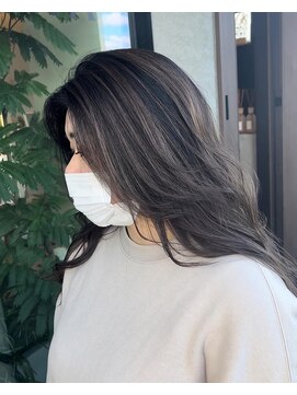 シェルハ(SHELHA) [手塚亮汰]グレージュ系バレイヤージュカラー