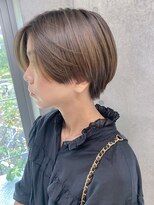 エウペ 渋谷(WEUPE)&nbsp;斜めバング/グレージュカラー/デザインカラー/シルキーベージュ