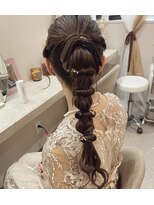 ミラ(Mila)&nbsp;＊ロングヘアアレンジ＊大人気高めポニー編みおろし＊