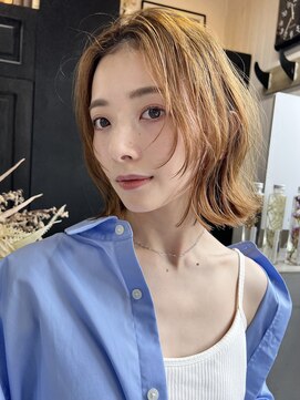 キラ 渋谷(KILLA) くびれレイヤーとミルクティーベージュのモテ髪スタイル