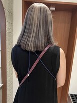 ヴィーヴォ 深江橋店(VIVO) 【VIVO】アンブレラカラー ホワイトベージュ ケアブリーチ 寒色