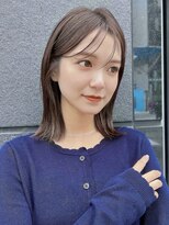 ホワイトグレージュ ミニウルフ パーマ チェリーブラウン