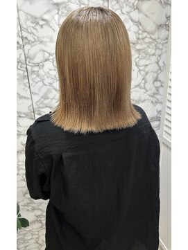 エスト(est) シンプルストレートボブ