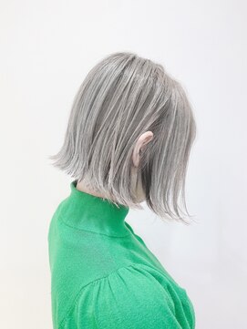 アッシュ 下丸子店(Ash) “淡カラー”ぱつっとラインの外ハネミニボブ