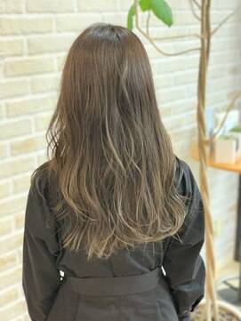 スイート(Suite) 【透明感】ペールベージュ