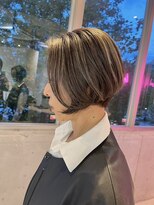 ロエ 平尾山荘(loe)&nbsp;【脱白髪染めハイライト】×大人ショート