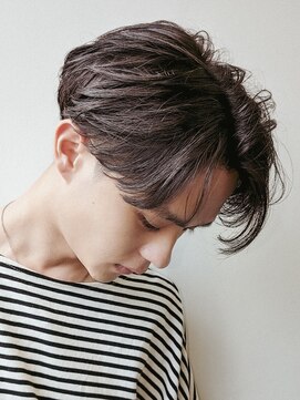 オーシャントーキョー ホワイト 原宿(OCEAN TOKYO WHITE) 前下がり　センターパート