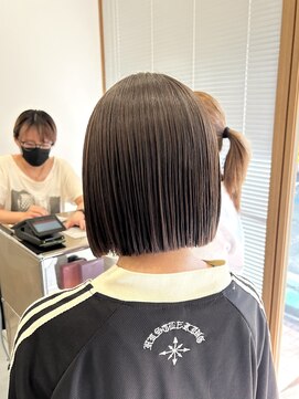 ネオリーブウリ 二子玉川店(Neolive uri) カールセミディシアーカラーレイヤーカット《二子玉川》