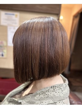 ランファ ティアーラ(Ranfwa Tiara) 前下りパッツンボブ