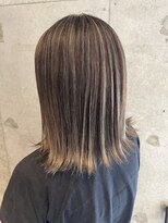 プラスシー(+C)&nbsp;グレージュの地毛にハイライトカラー/薬院地毛にハイライト