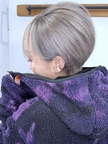 ブレイズヘアー(BLAZEhair) 【美形ショート】脱白髪染めホワイトグレージュ×ブリーチ4回