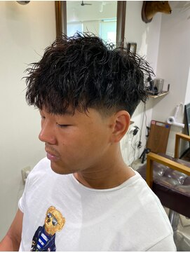 メゾンフォーメン 心斎橋店(Maison for men) ダウンバングテーパーフェード ツイストスパイラルパーマ