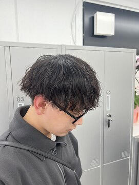 ロエ 元町店(Loe) 横浜/縦落ちツイストスパイラルパーマ/石川町/元町中華街
