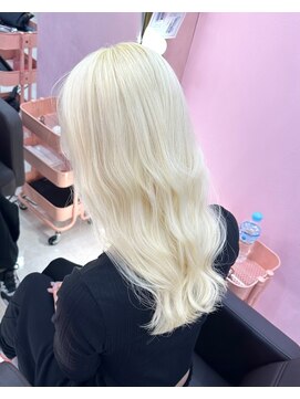 ミーナ バイ ワンズ 町田(mina by one's kyougoku) 王道！抜きっぱなしホワイトブロンドカラー！