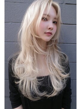 エイミー(Aimee) Aimee ホワイトベージュ×ロングレイヤー