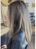 大人ガーリーダークアッシュミディアムレイヤーカットハイライト