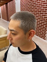 メンズヘア アリエス(men's hair ARIES)&nbsp;シルバーカラー×坊主