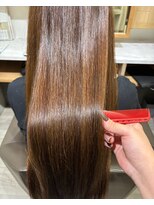 ロッカ(ROCCA) 柔らかベージュブラウン×艶髪ロング