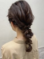 ミディアムロング  ツイスト編みおろしヘアセット