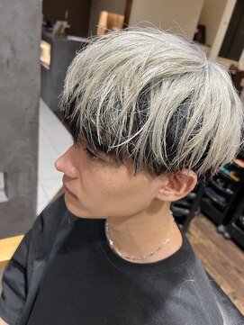 ベガ ヘアーズ ストーリー(VEGA hair's story) 爽やかメンズ☆無造作ツーブロックマッシュシルバーアッシュ