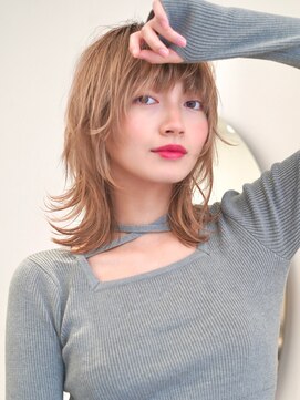 アンアミ シブヤ(Un ami shibuya) ハイトーンベージュ/レイヤースタイル/ハッシュカット