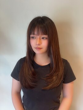 リベラル(liberal) 前上がり　ロングレイヤー　　ナチュラルブラウン【20/30/40代】