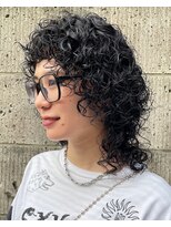 ナループロアオハナ(Nalu pu loa ohana)&nbsp;海外風ハードパーマウルフパーマくるくるパーマ