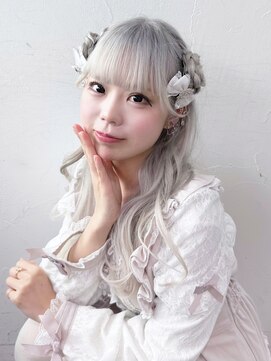 アルバム 新宿(ALBUM SHINJUKU) ハイトーンホワイトベージュブリーチおくれ毛前髪カット_F30550