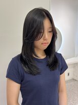 シエル 一社(cher)&nbsp;暗髪でも柔らかさあるミディアムレイヤー