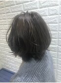 アッシュグレー