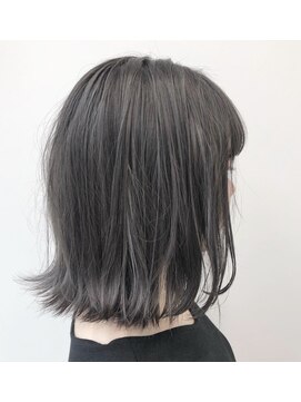 エレナ(elena) 外ハネグレージュ