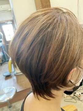 ジーナハーバー(JEANA HARBOR) 襟足のくせも活かして大人かわいく☆くびれショートボブ