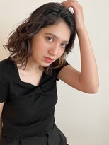 マイラ 銀座(myla)&nbsp;ウェーブ巻き大人かわいいアッシュオリーブボブ【Yamaki】