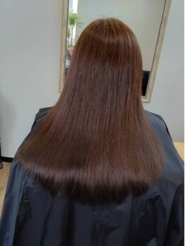 ユニ ヘアサロン イシグロ(yuni HAIRSALON ishiguro)の写真/【Oggiotto】トリートメントで髪質改善！髪の内部から補修し、毛先まで潤う美艶ヘアが叶います♪