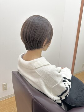 美容室 ミヤモト 耳かけショート