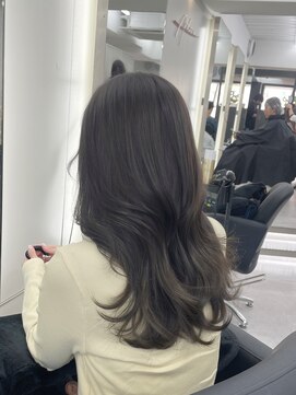 アルドーレ(Ardore) ブリーチなし/透明感オリーブ/【小山田 繭】