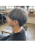 ブリーチ回数必須シルバーグレーカラー