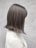 ムーク 海老名(MUUK) 切りっぱなしボブ/ブリーチなしカラー/外ハネボブ/グレージュ