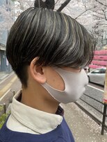 毛流れハンサムショート　コントラストハイライト