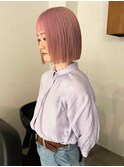 ハイトーンボブ ペールピンク 夏カラー ぱっつんボブ オン眉ボブ