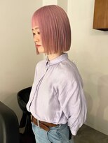 ルーム(Loom.)&nbsp;ハイトーンボブ ペールピンク 夏カラー ぱっつんボブ オン眉ボブ