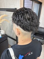 トリコ(ToricO) 波巻きツイストスパイラル フェザーパーマ フェードカット