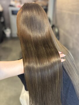 エルバイラビス 大宮(elu by lovis) 《鈴木茉奈》オリーブブラウン/透明感カラー/艶感