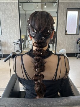 タイドヘアー 高槻店(TIDE HAIR) 編み下ろしアレンジ