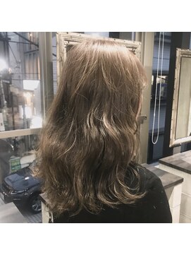 エイト ヘアサロン 渋谷本店(EIGHT) ミルクティーtt57