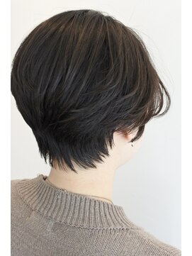 ブロック(BLOCK) 襟足フィットするショートヘア