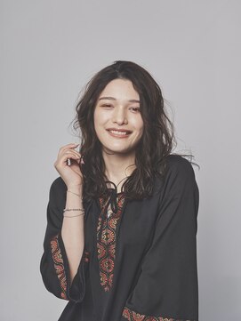 キコエル 三軒茶屋(kikoeru) 外国人風マロンベージュかき上げくびれレイヤー