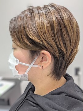 ジ エクト 心斎橋(The Ect) くせ毛ショート×ツーセクションカット×グラデーションカラー